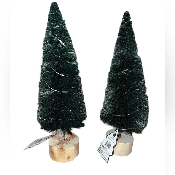 NWT 2 Lit Bottle Brush Christmas Trees - Picture 1 of 6